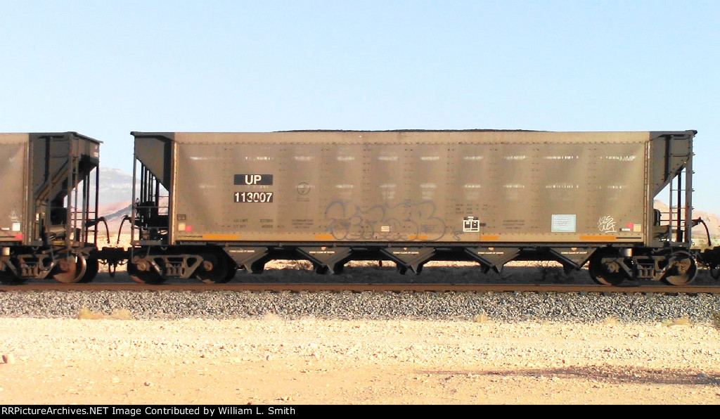 WB Loaded Coal Hooper Frt at Erie NV W-Pshr -95